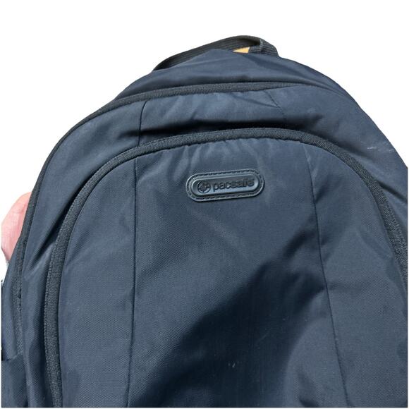 Pacsafe Metrosafe LS350 Anti Theft Black Backpack Travel RFID Safe Lightweight - Picture 2 of 11